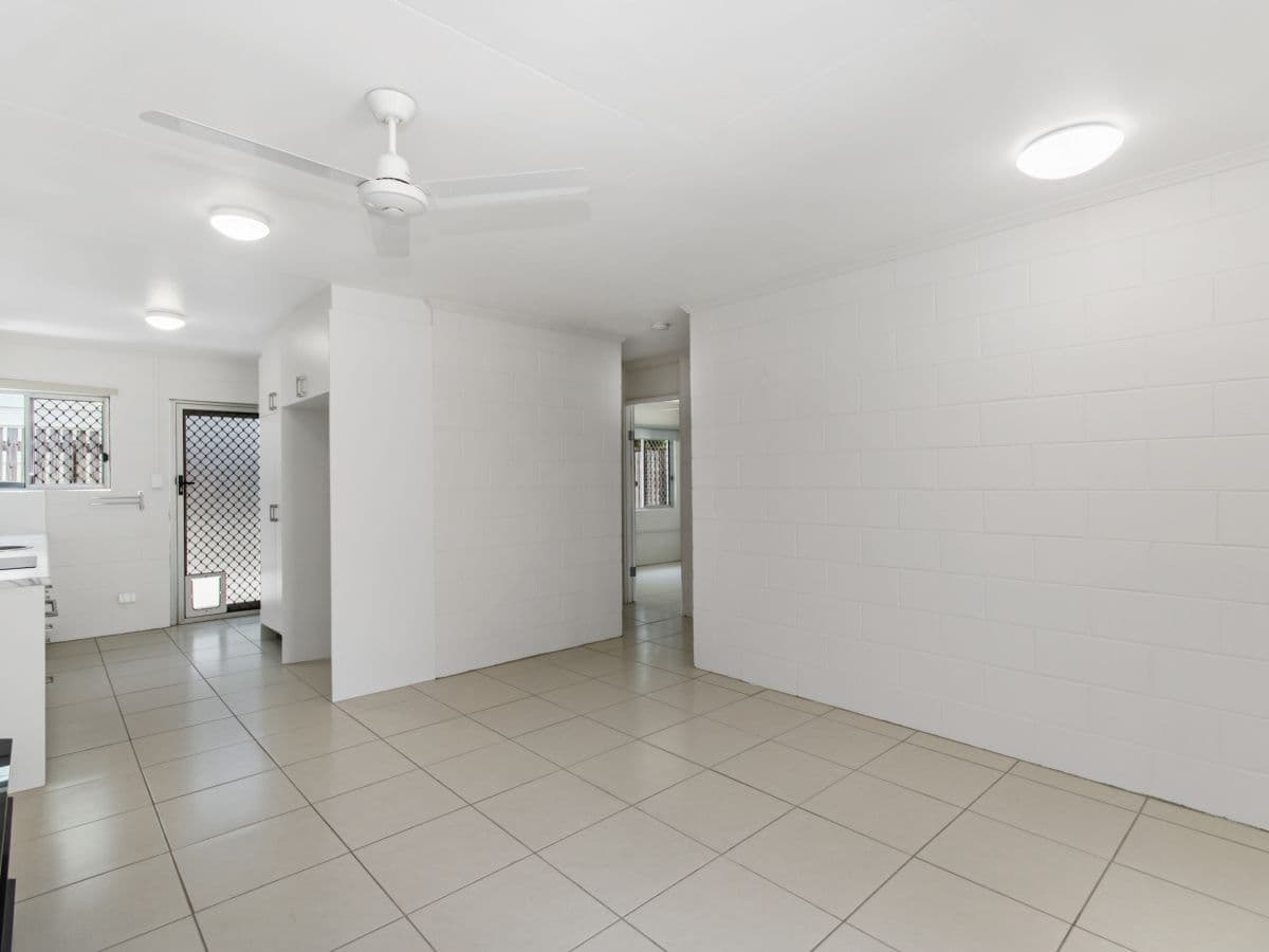 7 Richmond Street, Hermit Park QLD 4812, Hermit Park - Thumbnail 4