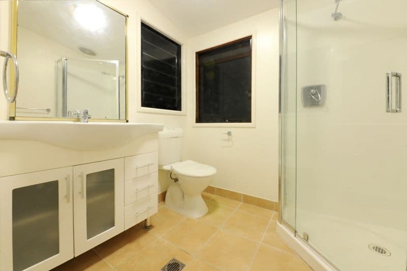 233 Paluma Road, CANNONVALE QLD 4802, Cannonvale - Thumbnail 5