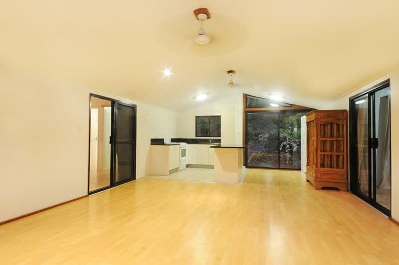 233 Paluma Road, CANNONVALE QLD 4802, Cannonvale - Thumbnail 8