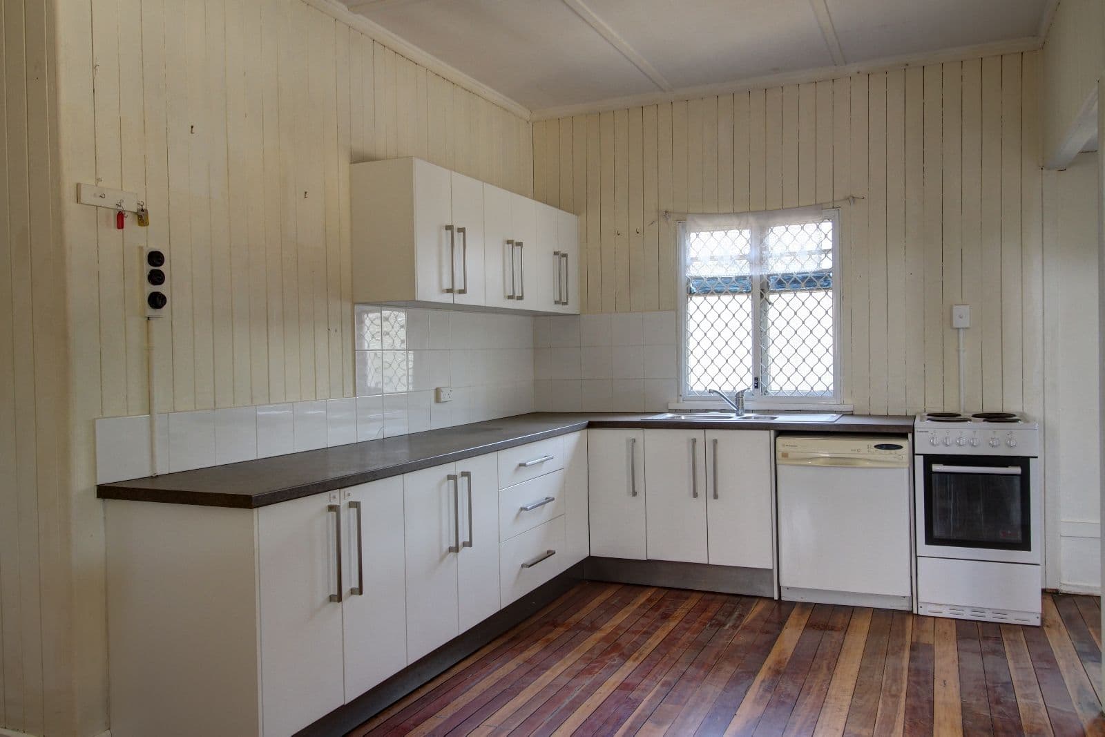36 Chubb Street, One Mile QLD 4305, One Mile - Thumbnail 4