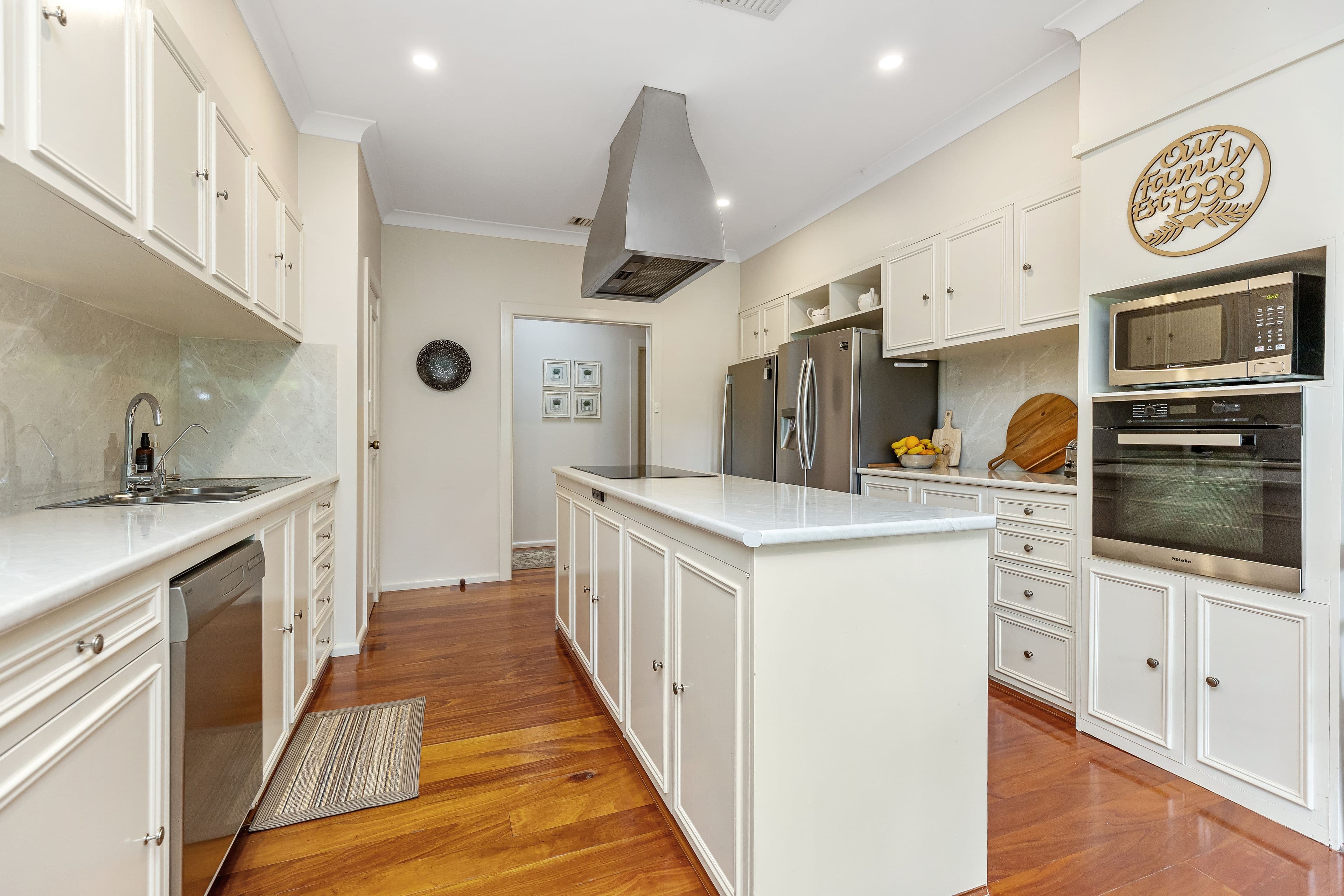 25 Cummins Drive, San Isidore NSW 2650, San Isidore - Thumbnail 3