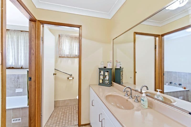 21 Thomas Walker Drive, CHITTAWAY BAY NSW 2261, Chittaway Bay - Thumbnail 2