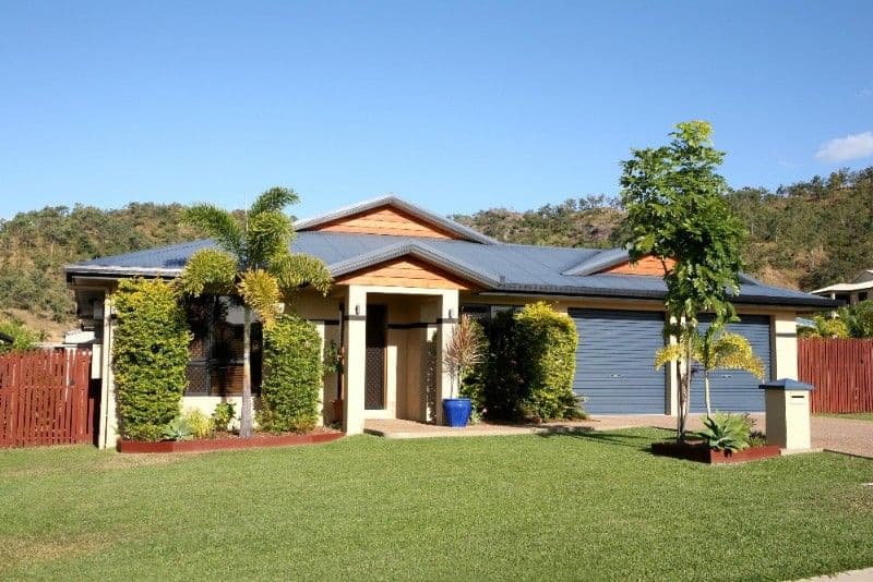 24 Monaro Circuit, MOUNT LOUISA QLD 4814, Mount Louisa - Image 1