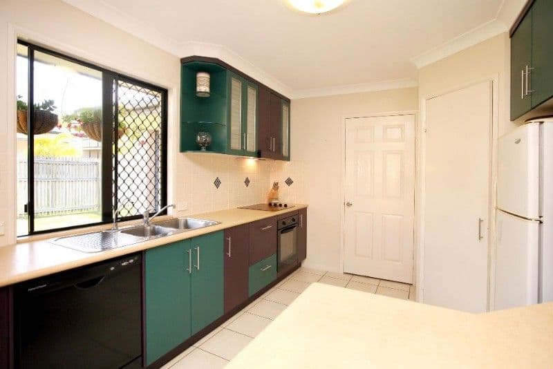 24 Monaro Circuit, MOUNT LOUISA QLD 4814, Mount Louisa - Thumbnail 2