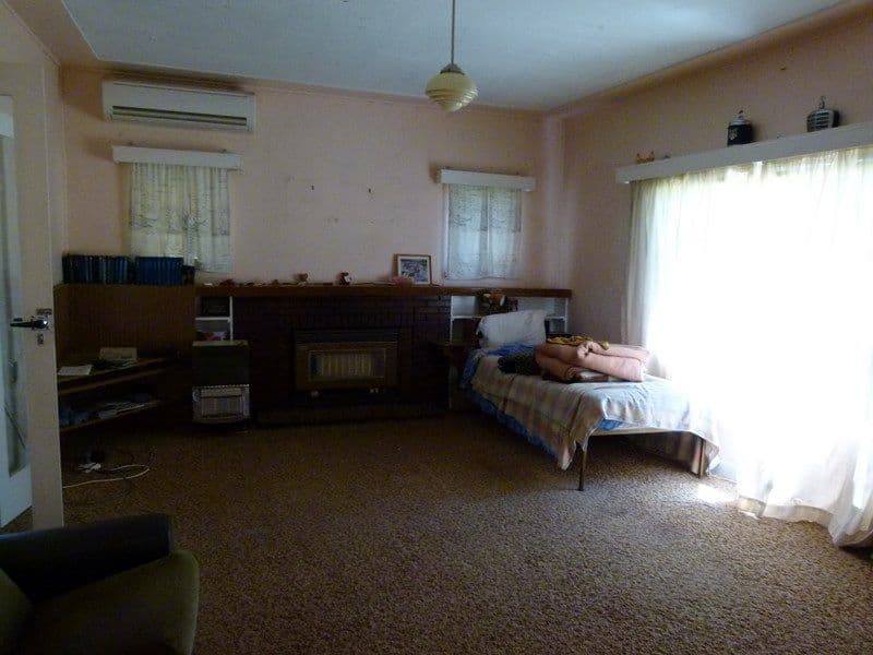 35 Wambat Street, FORBES NSW 2871, Forbes - Thumbnail 2