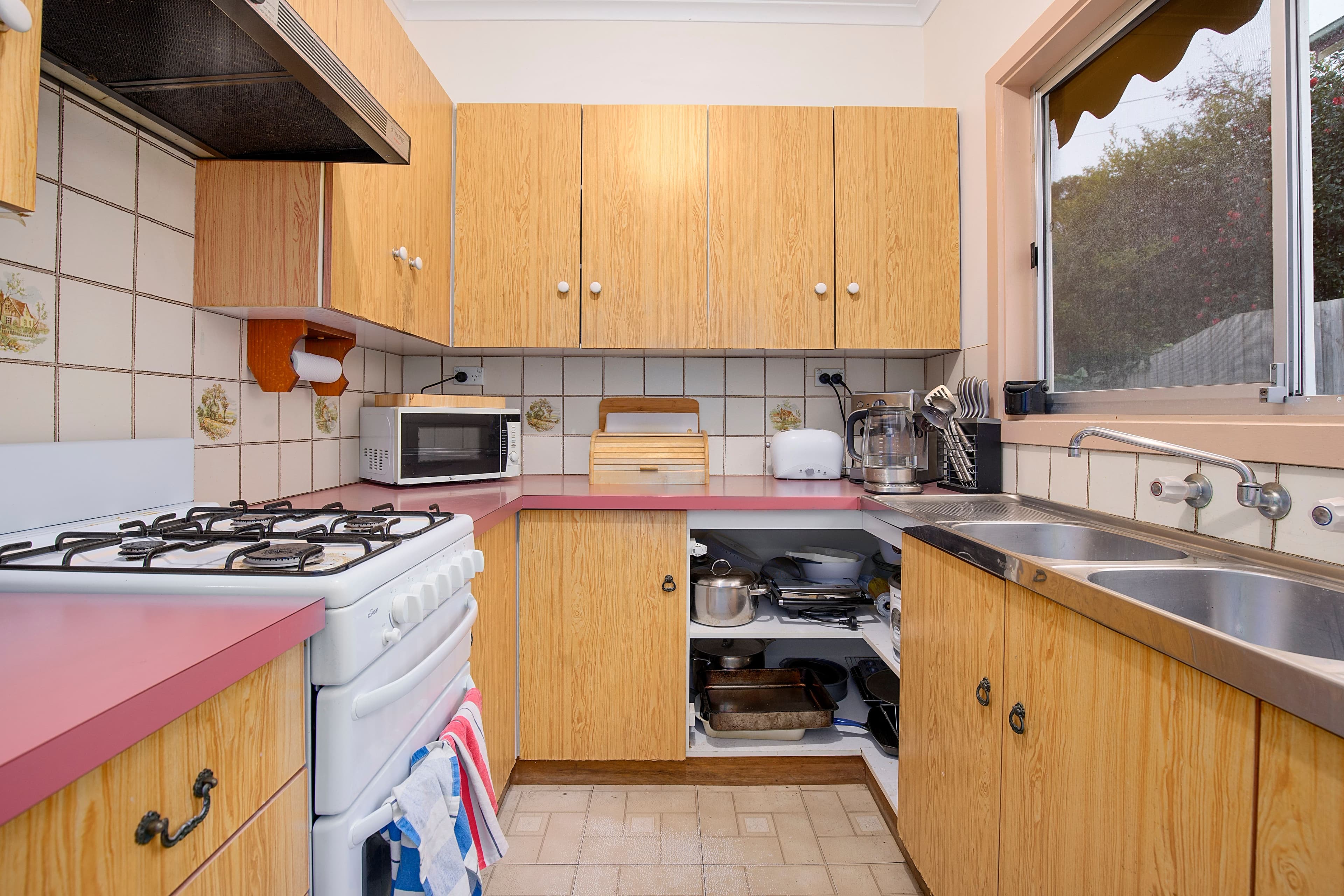 6 Hilltop Road, Upper Ferntree Gully VIC 3156, Upper Ferntree Gully - Thumbnail 3
