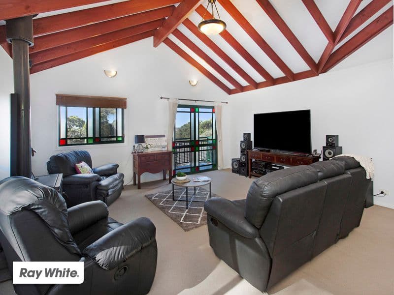 15 Michael Crescent, Kiama Downs - Thumbnail 3