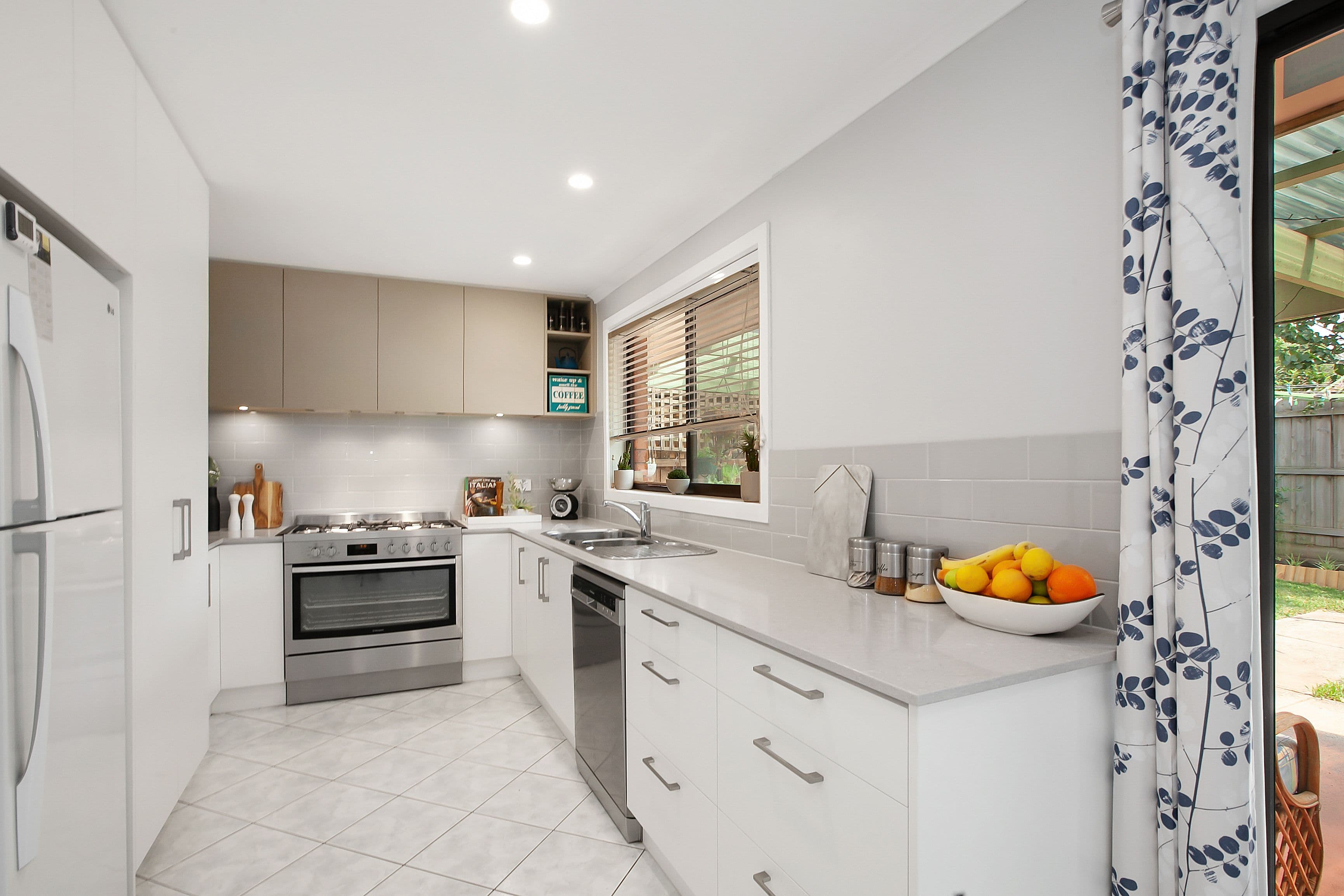 24 Kinlora Avenue, Epping VIC 3076, Epping - Thumbnail 2