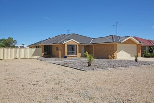 10 Hyland Drive, BUNGENDORE NSW 2621, Bungendore - Thumbnail 5