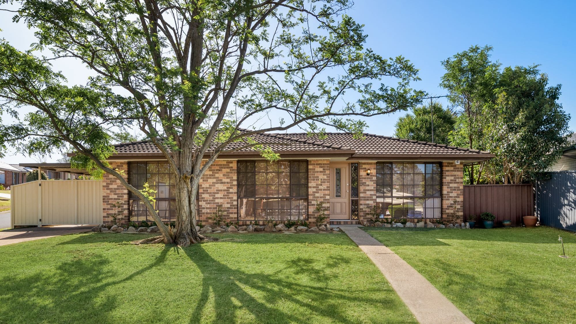 1 Sampson Place, Rosemeadow NSW 2560, Rosemeadow - Image 1