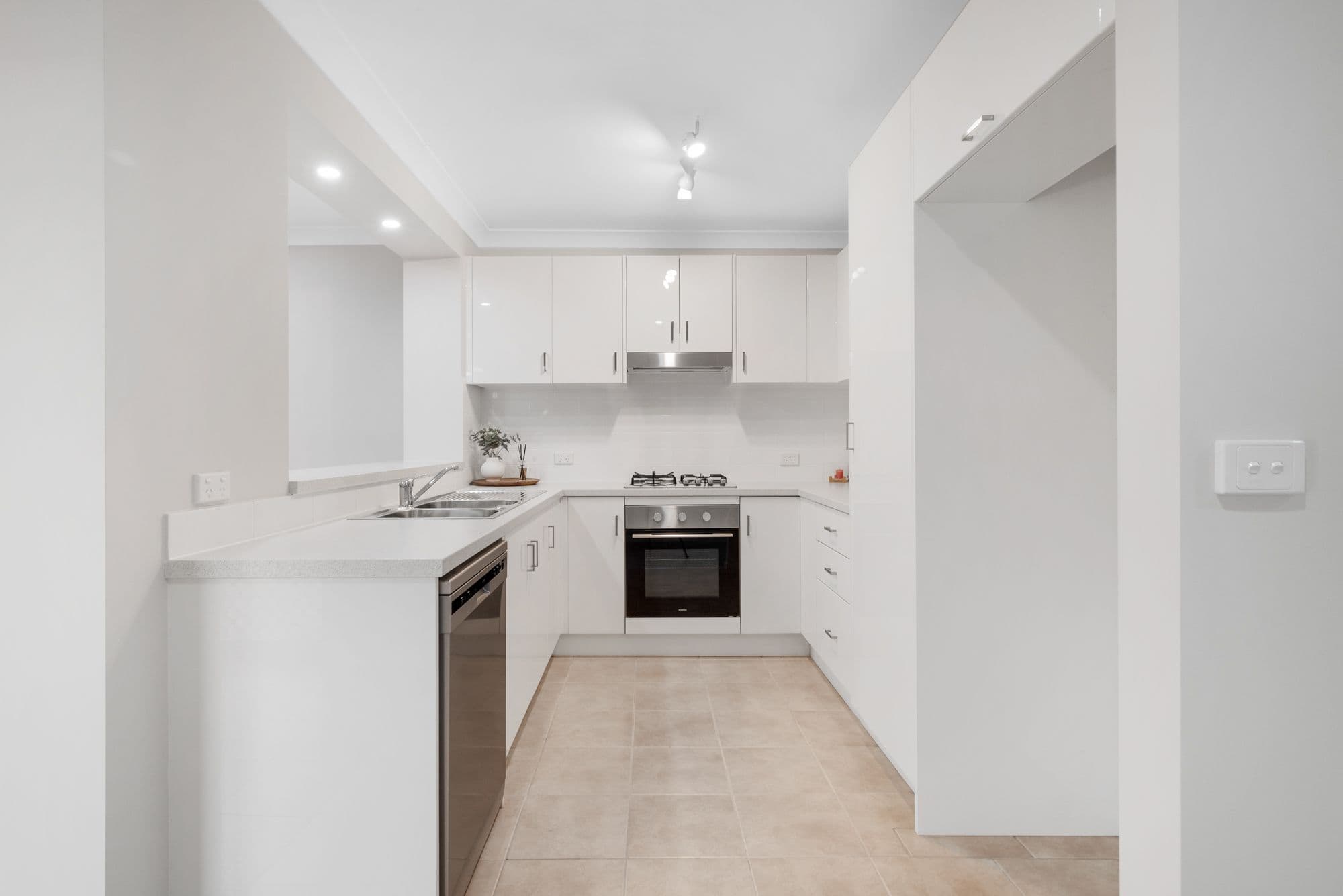 1 Sampson Place, Rosemeadow NSW 2560, Rosemeadow - Thumbnail 4