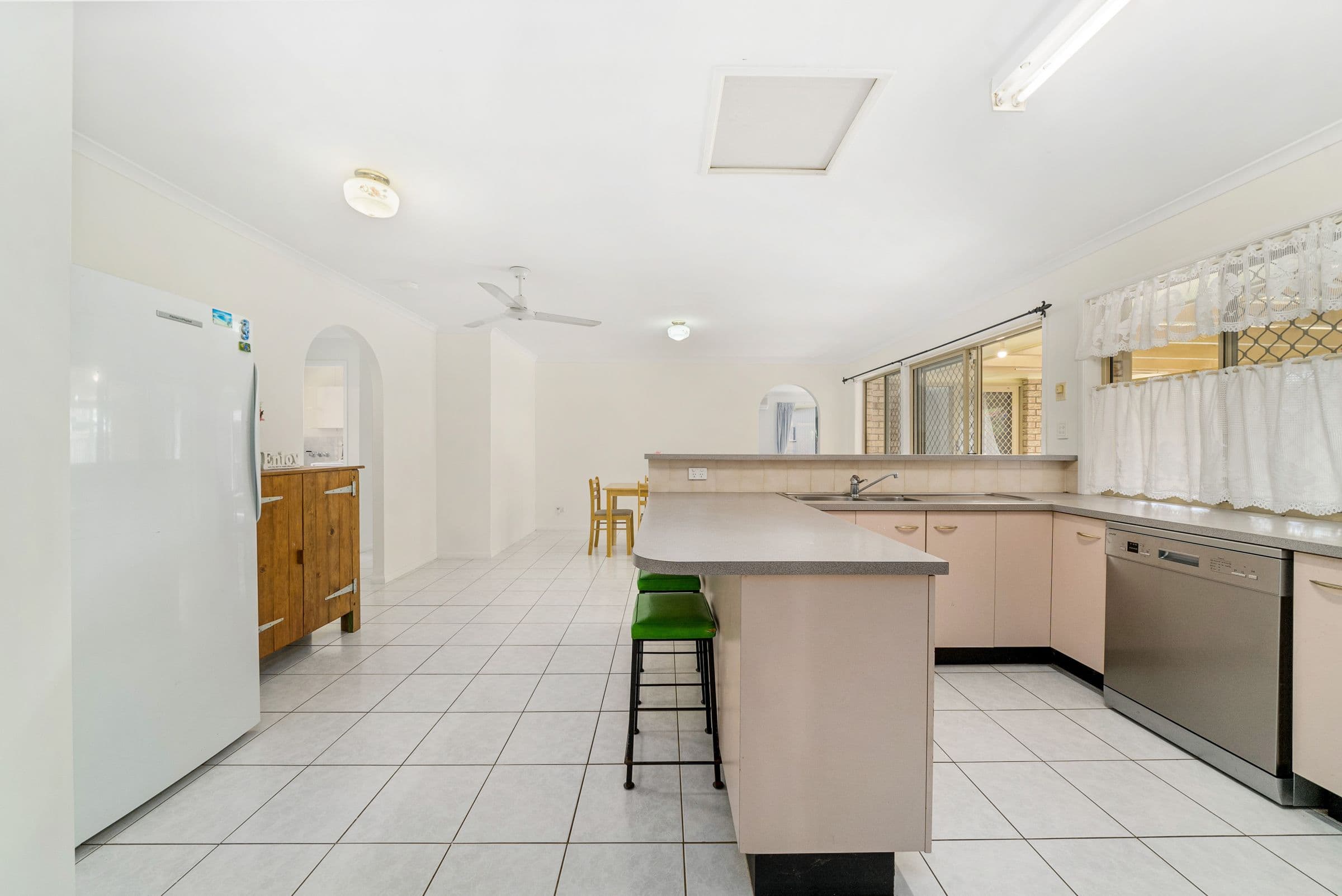 6 Daniel Place, Bracken Ridge QLD 4017, Bracken Ridge - Thumbnail 6