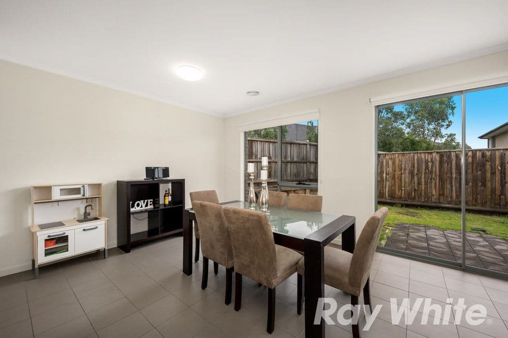 38 Brunton Crescent, Mulgrave VIC 3170, Mulgrave - Thumbnail 4