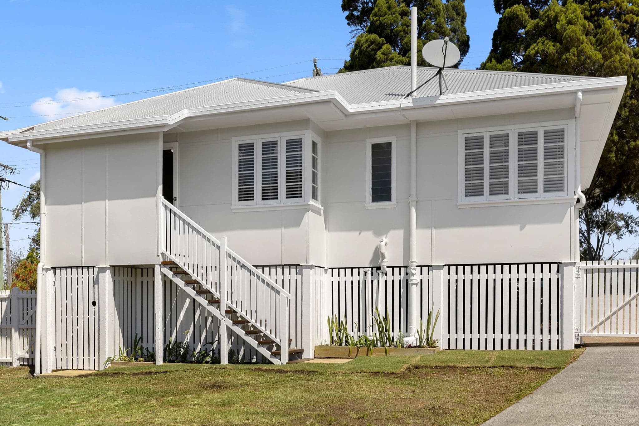 686 Cavendish Road, Holland Park QLD 4121, Holland Park - Thumbnail 2