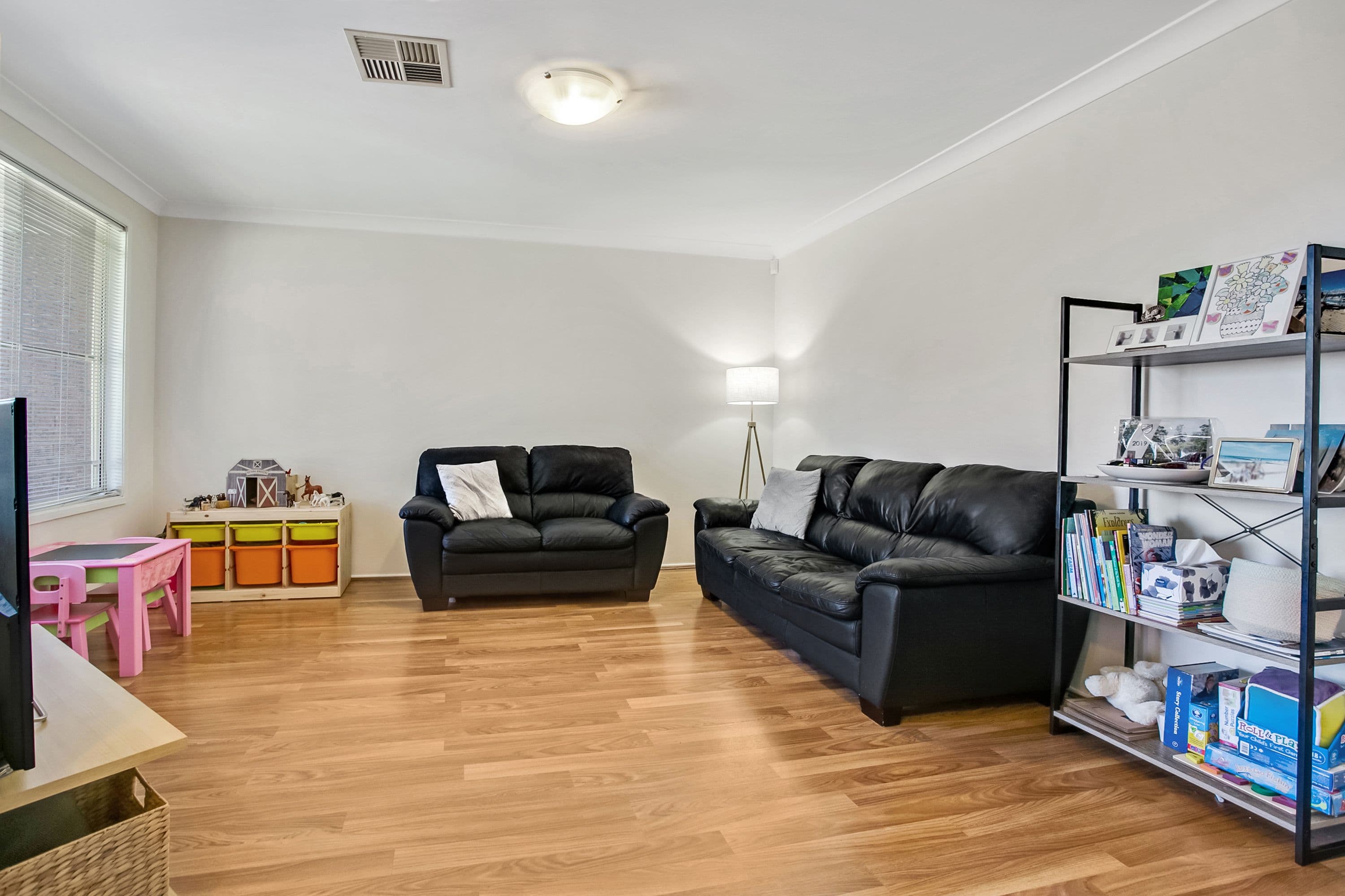 42 Single Road, South Penrith - Thumbnail 2