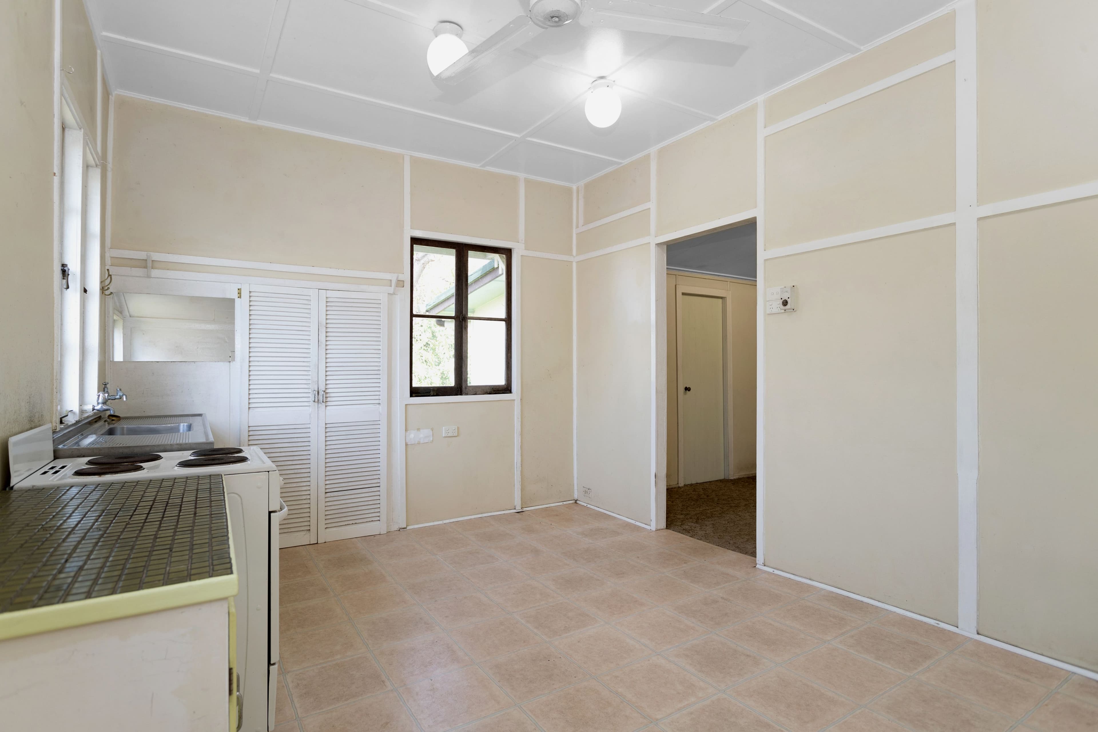 33 Holland Street, West Mackay QLD 4740, West Mackay - Thumbnail 3