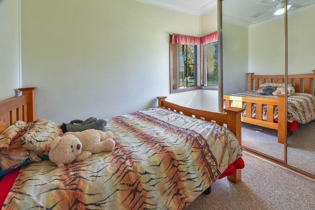 76 Macquarie Avenue, Campbelltown NSW 2560, Campbelltown - Thumbnail 3