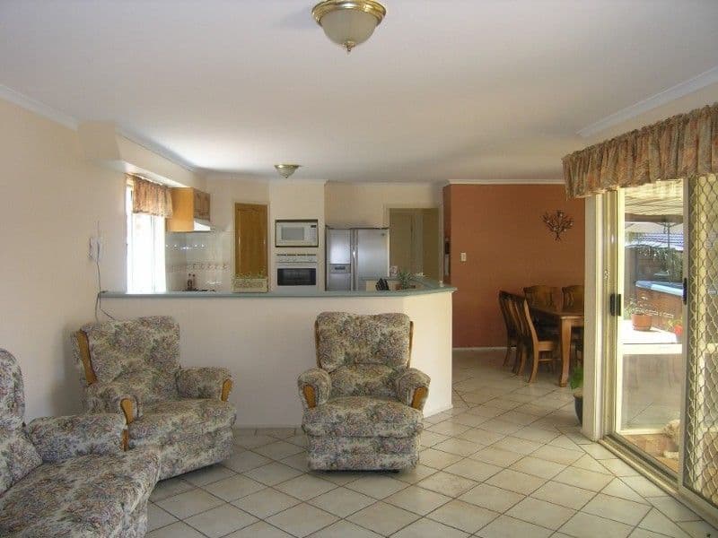 77 Thames Drive, ERINA NSW 2250, Erina - Thumbnail 4