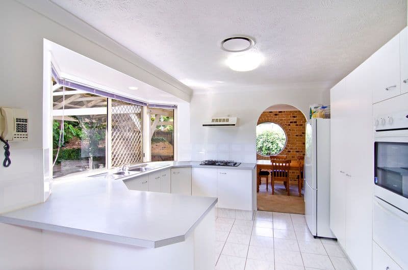 11 Darnel Street, ELANORA QLD 4221, Elanora - Thumbnail 5