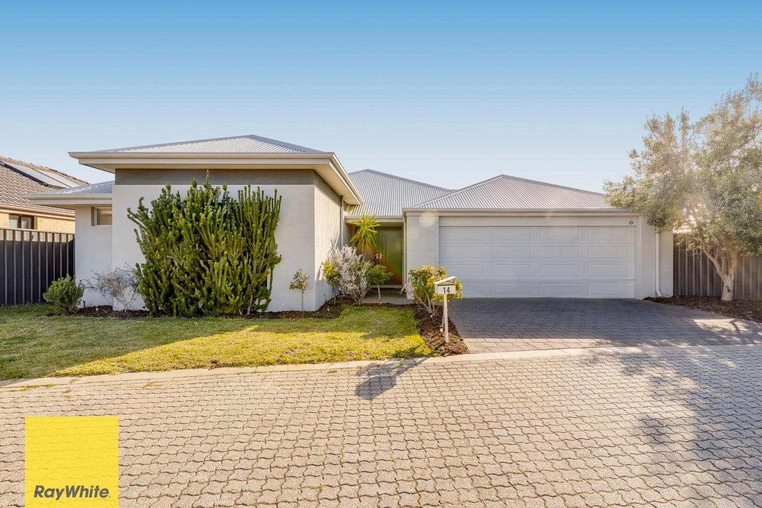 14 Astrolux Court, Banksia Grove WA 6031, Banksia Grove - Image 1