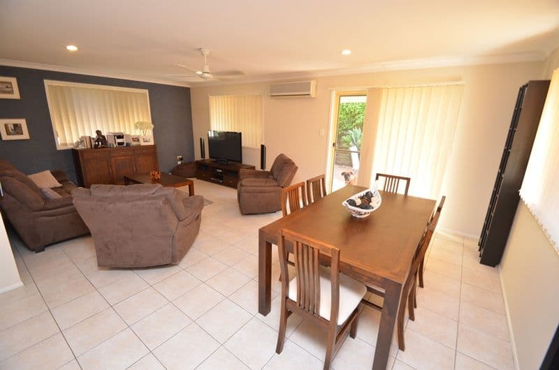 180 Greenacre Drive, ARUNDEL QLD 4214, Arundel - Thumbnail 5