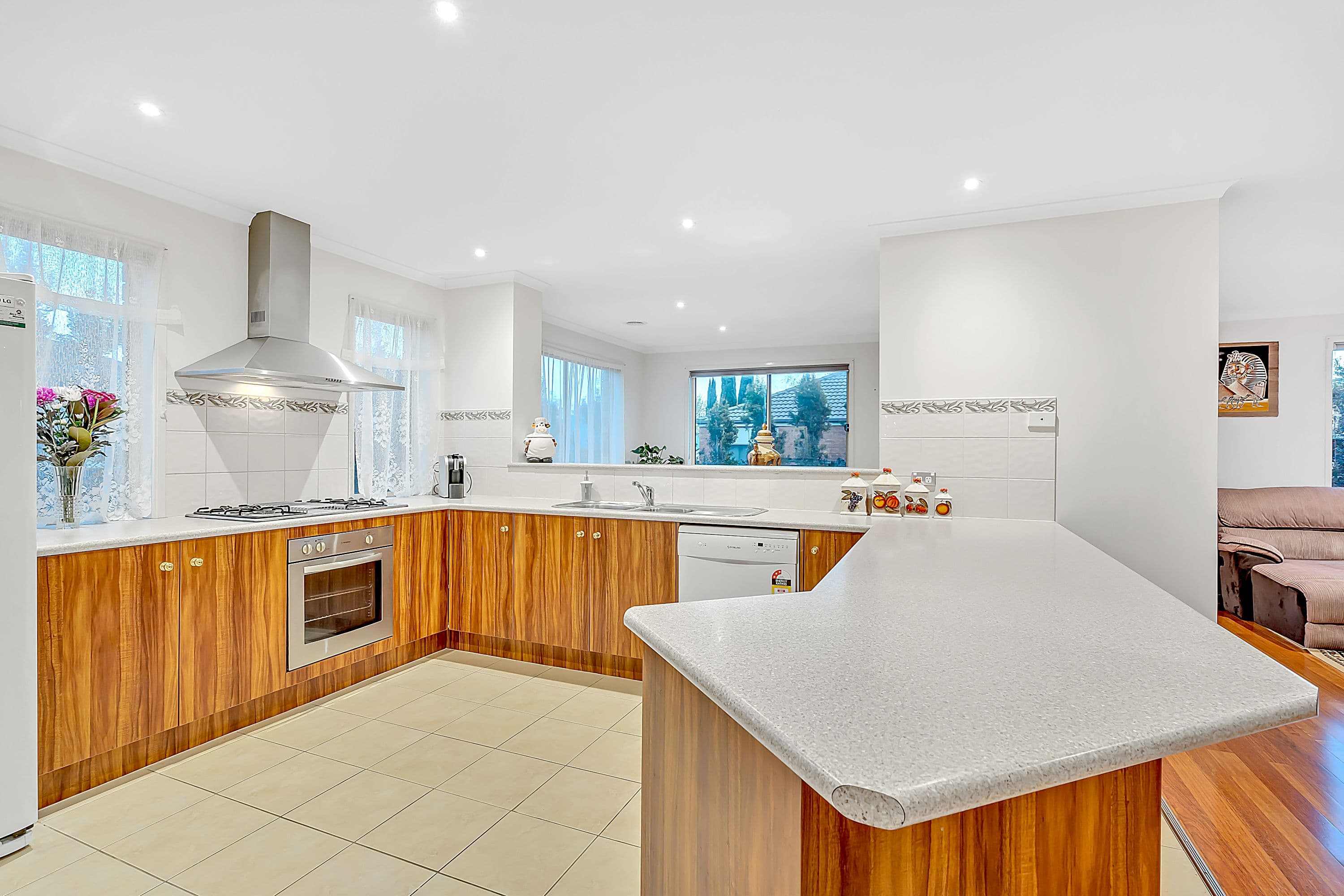 8 Strathallan Grove, Craigieburn VIC 3064, Craigieburn - Thumbnail 5