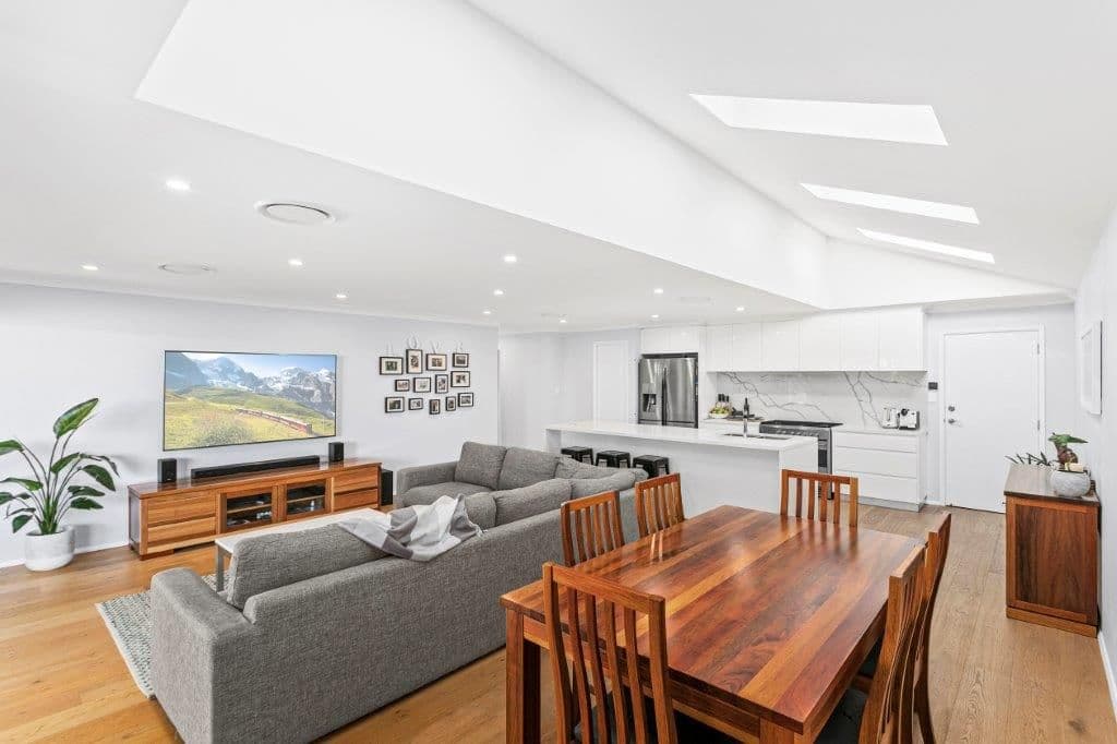 8 The Circuit, Shellharbour NSW 2529, Shellharbour - Thumbnail 3
