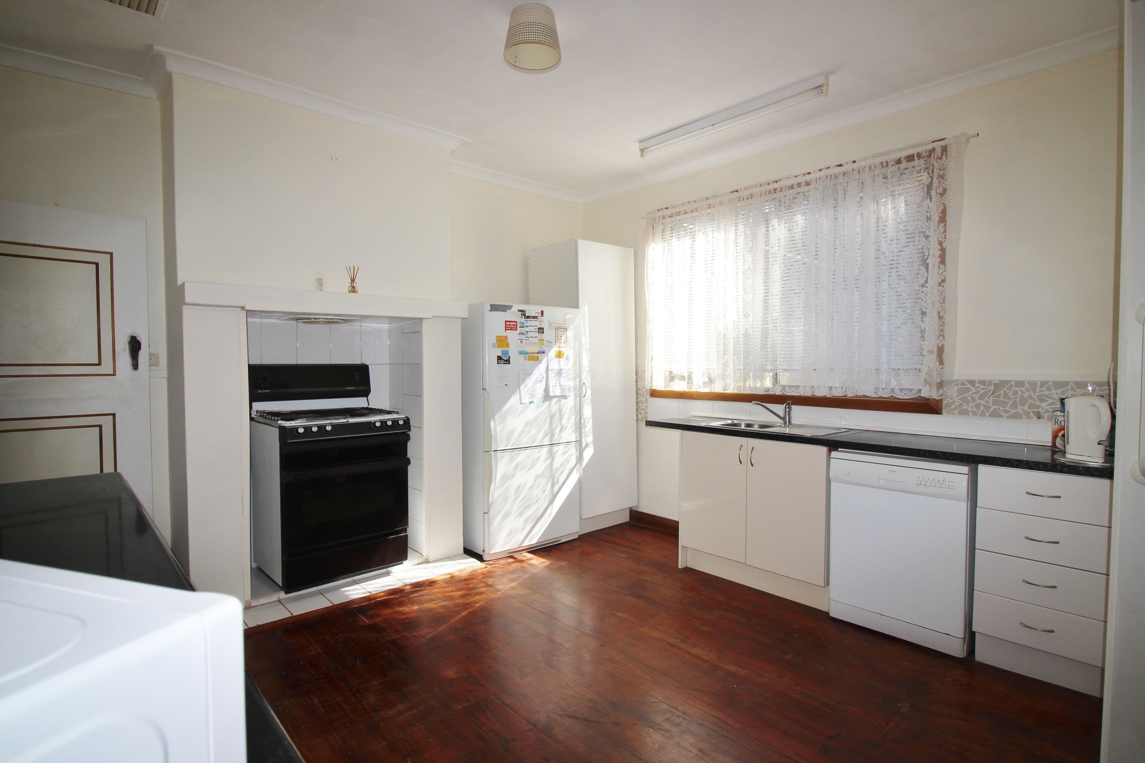 42 Etiwanda Street, Renmark SA 5341, Renmark West - Thumbnail 3