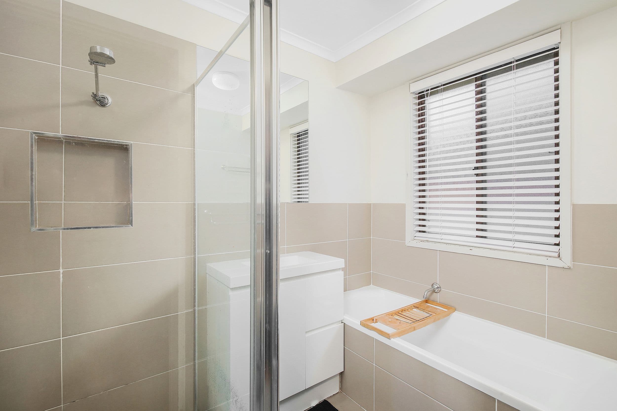 5 Katherine Crescent, Green Point NSW 2251, Green Point - Thumbnail 5