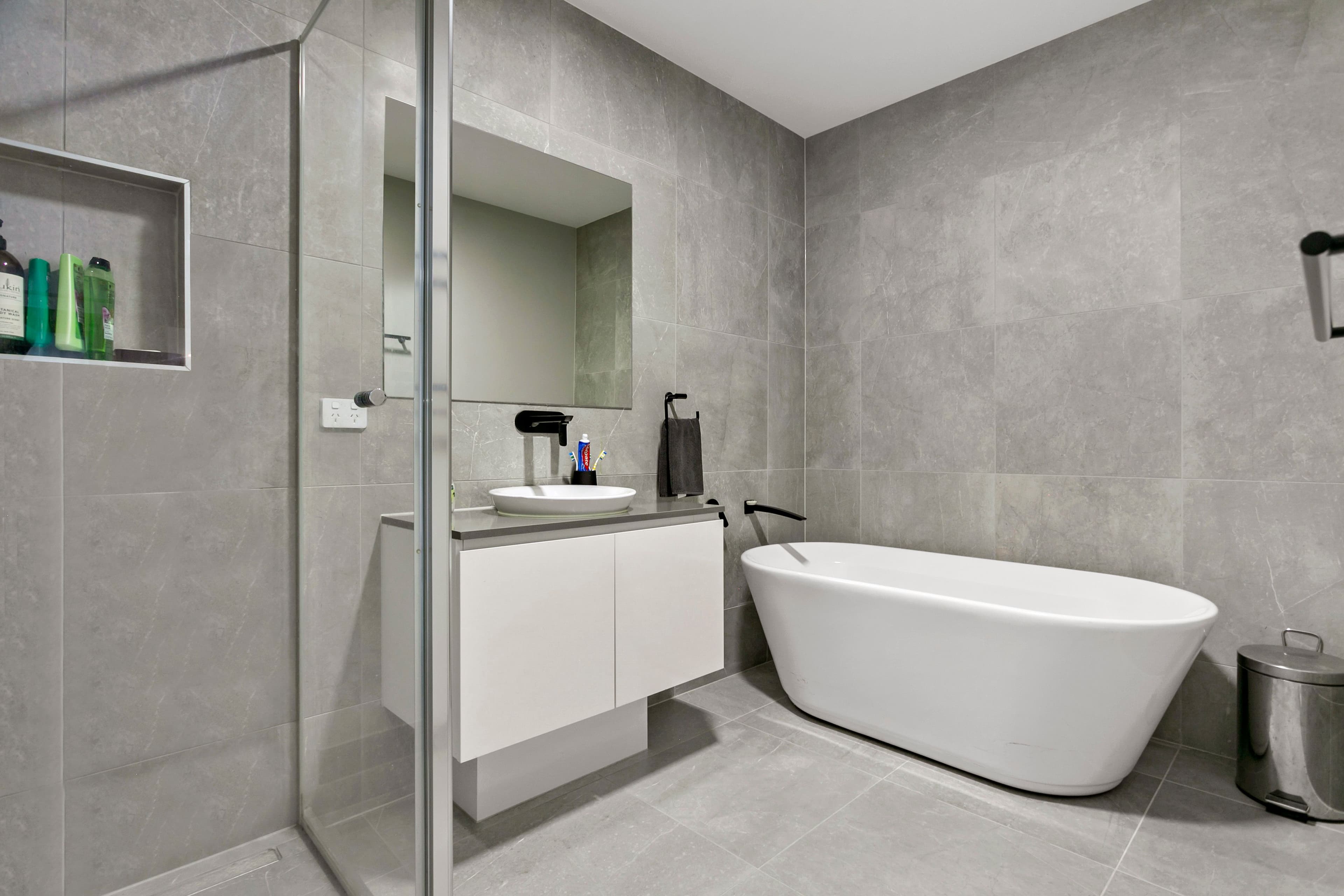 4 Carramar Street, Chadstone VIC 3148, Chadstone - Thumbnail 4
