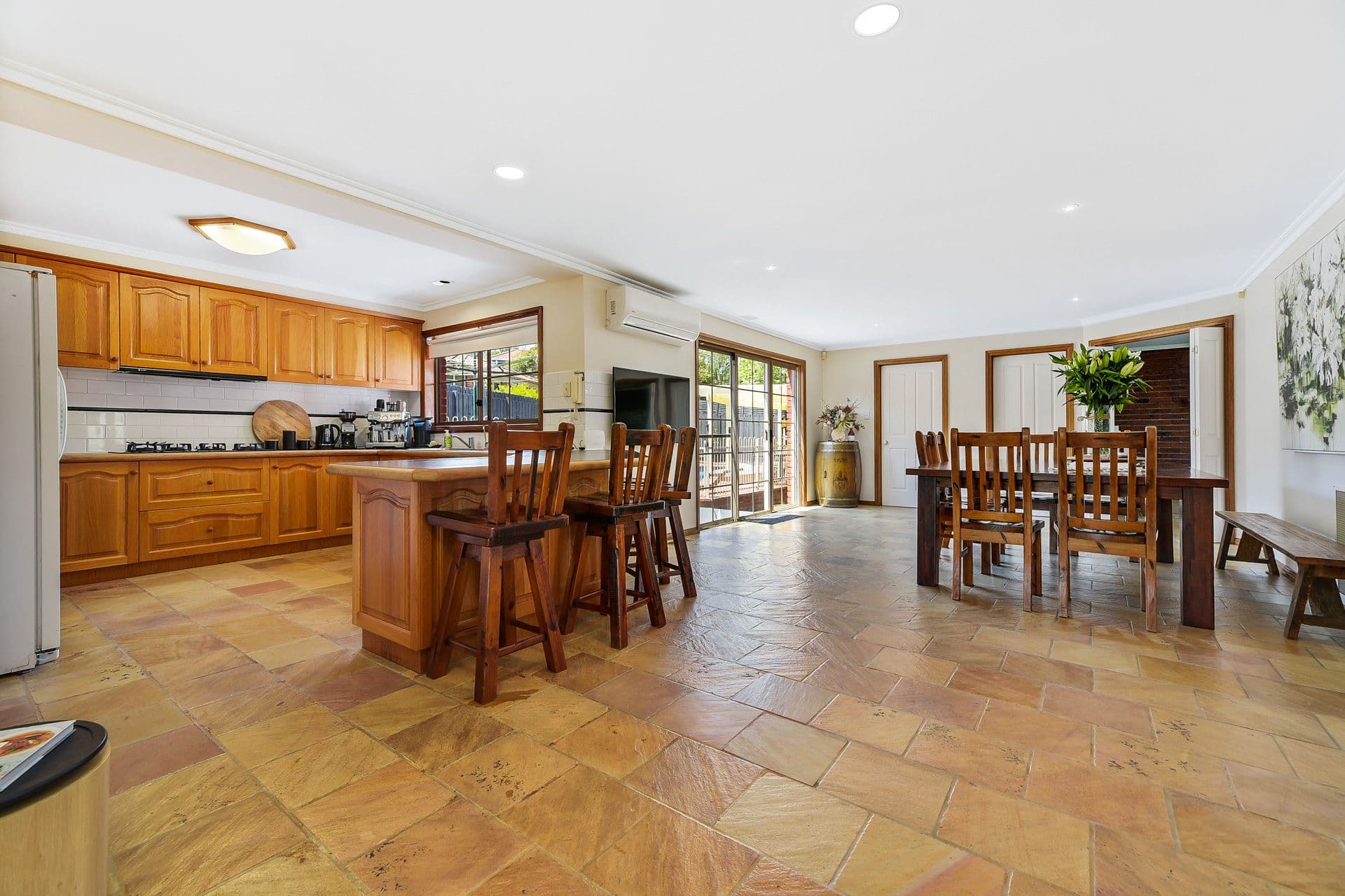 17 Matheson Court, Berwick VIC 3806, Berwick - Thumbnail 5