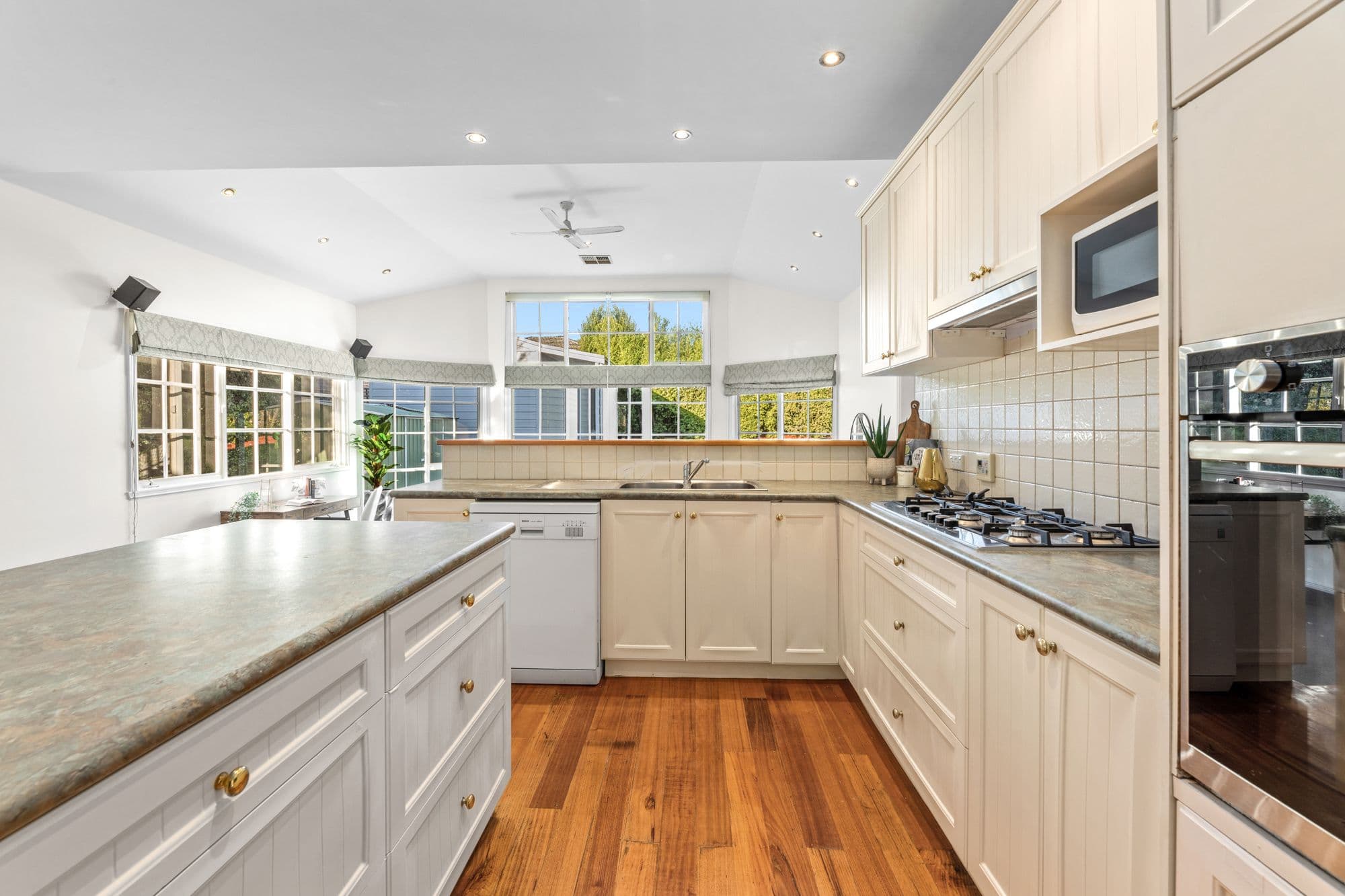 3 Dobell Street, Blackburn South VIC 3130, Blackburn South - Thumbnail 5