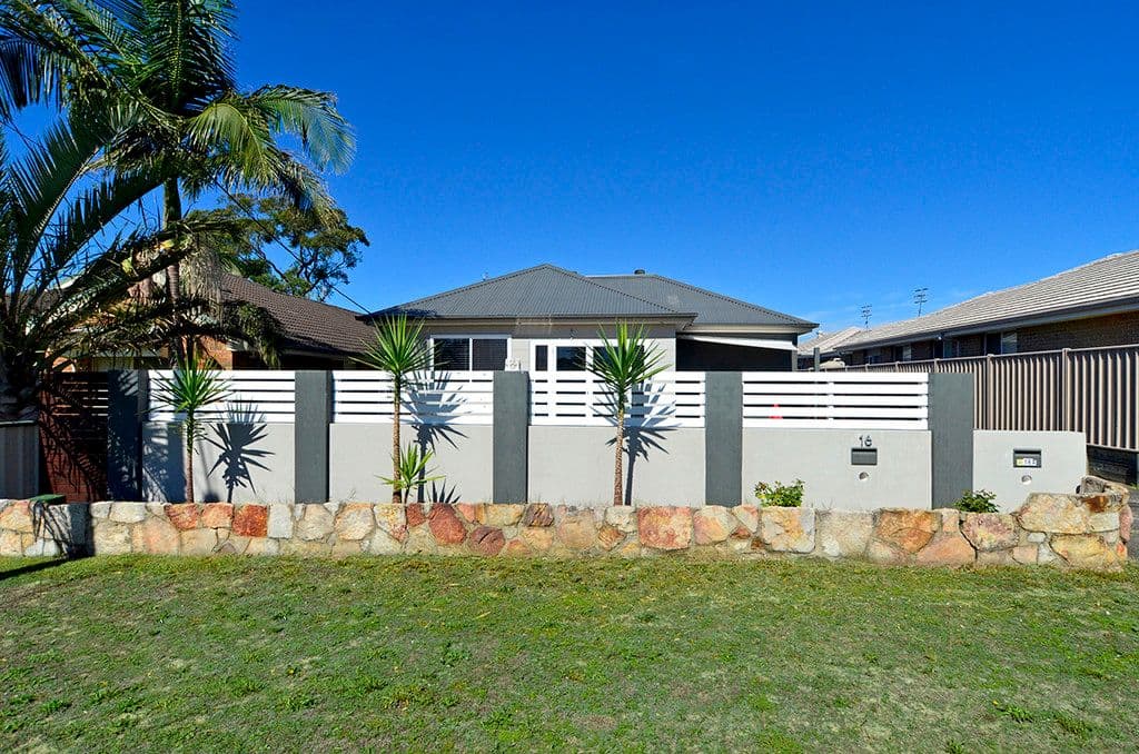 16 Clifford Street, Umina Beach - Thumbnail 2