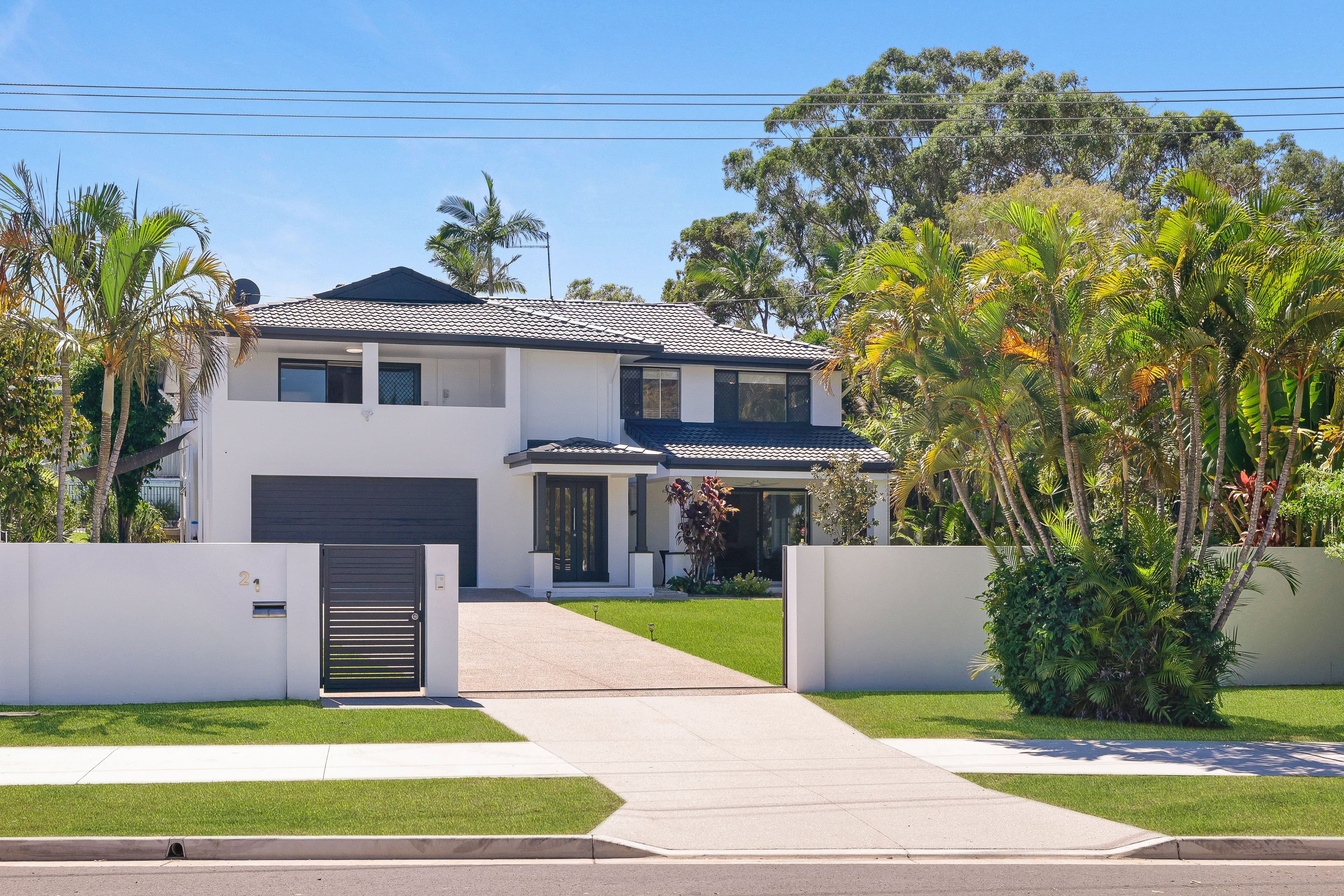 21 Cotlew Street, Southport QLD 4215, Southport - Thumbnail 2