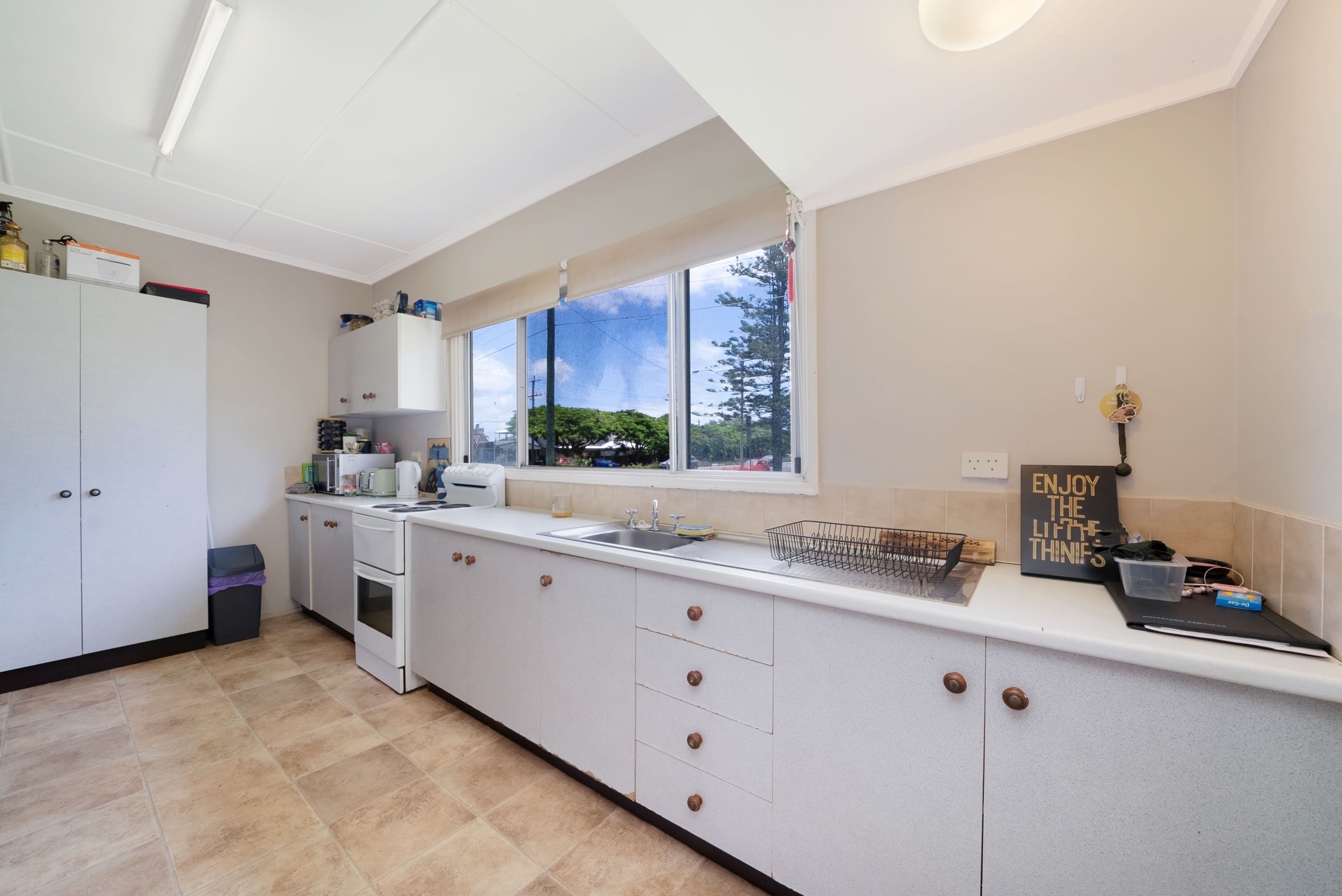 80 Victoria Avenue, Woody Point QLD 4019, Woody Point - Thumbnail 6