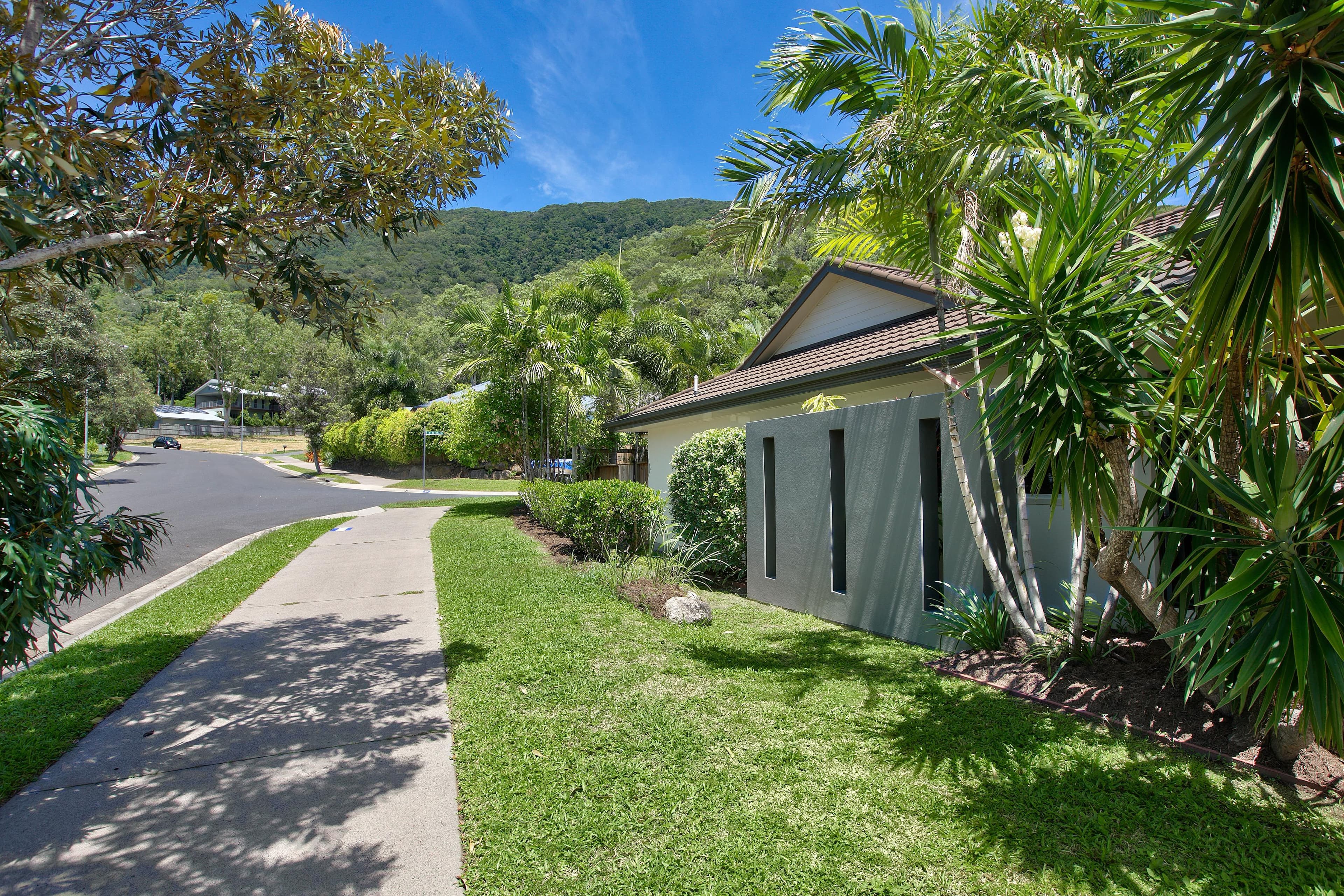 2 Retreat Close, Palm Cove QLD 4879, Palm Cove - Thumbnail 4