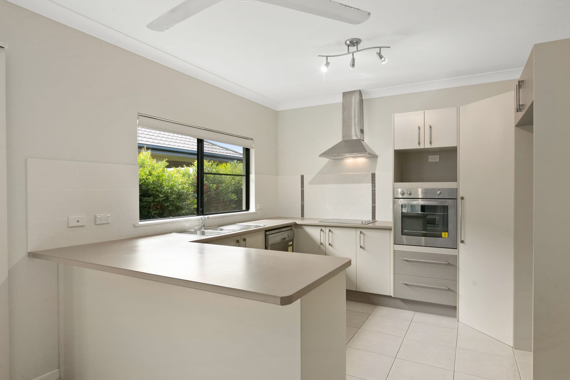 2 Retreat Close, Palm Cove QLD 4879, Palm Cove - Thumbnail 7