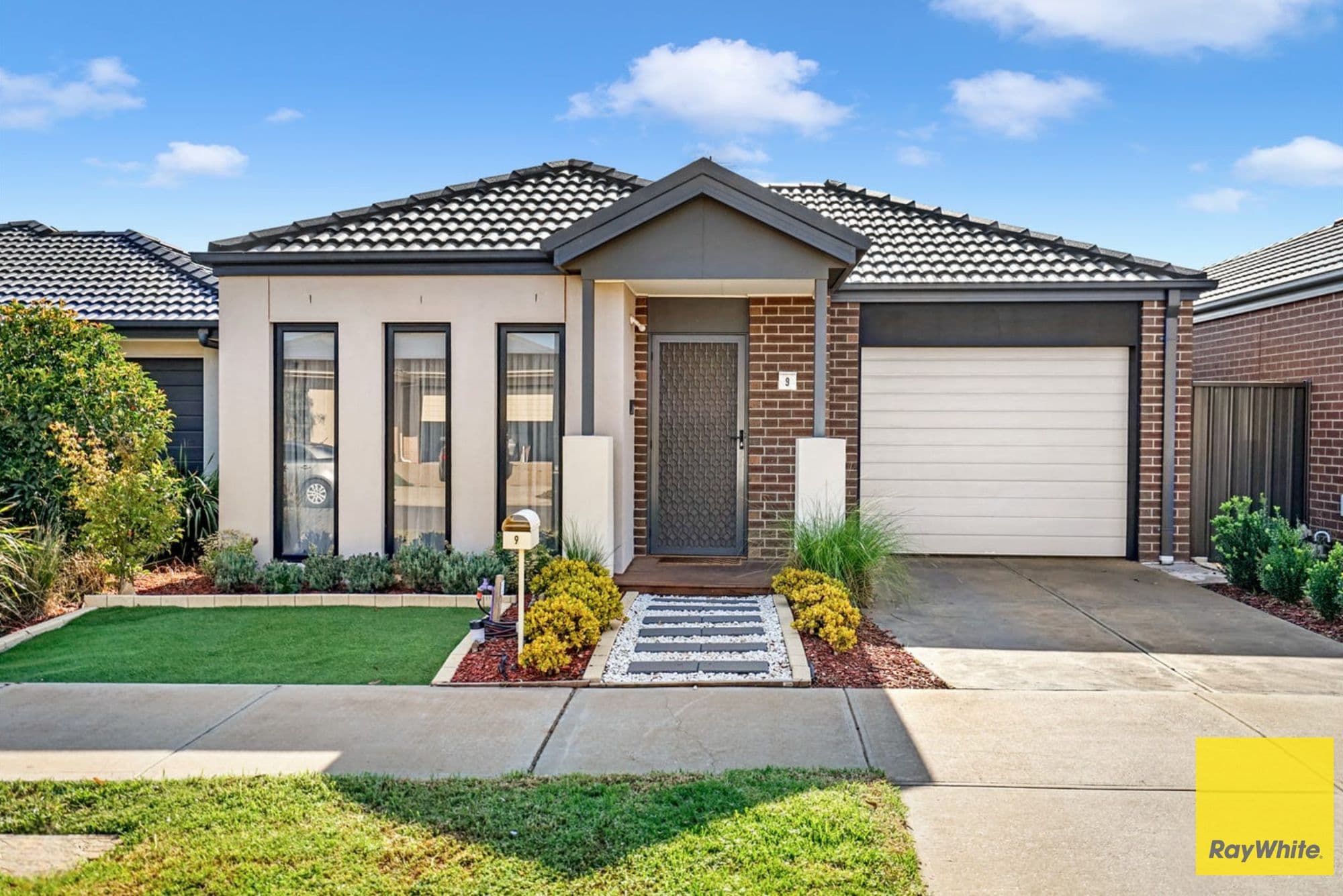 9 Maryburgh Road, COBBLEBANK VIC 3338, Cobblebank - Image 1