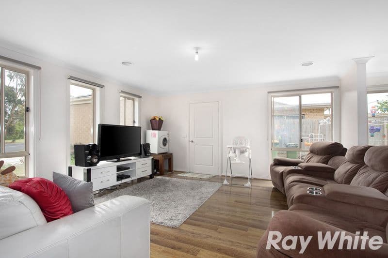 1A Flower Street, Pakenham VIC 3810, Pakenham - Thumbnail 3