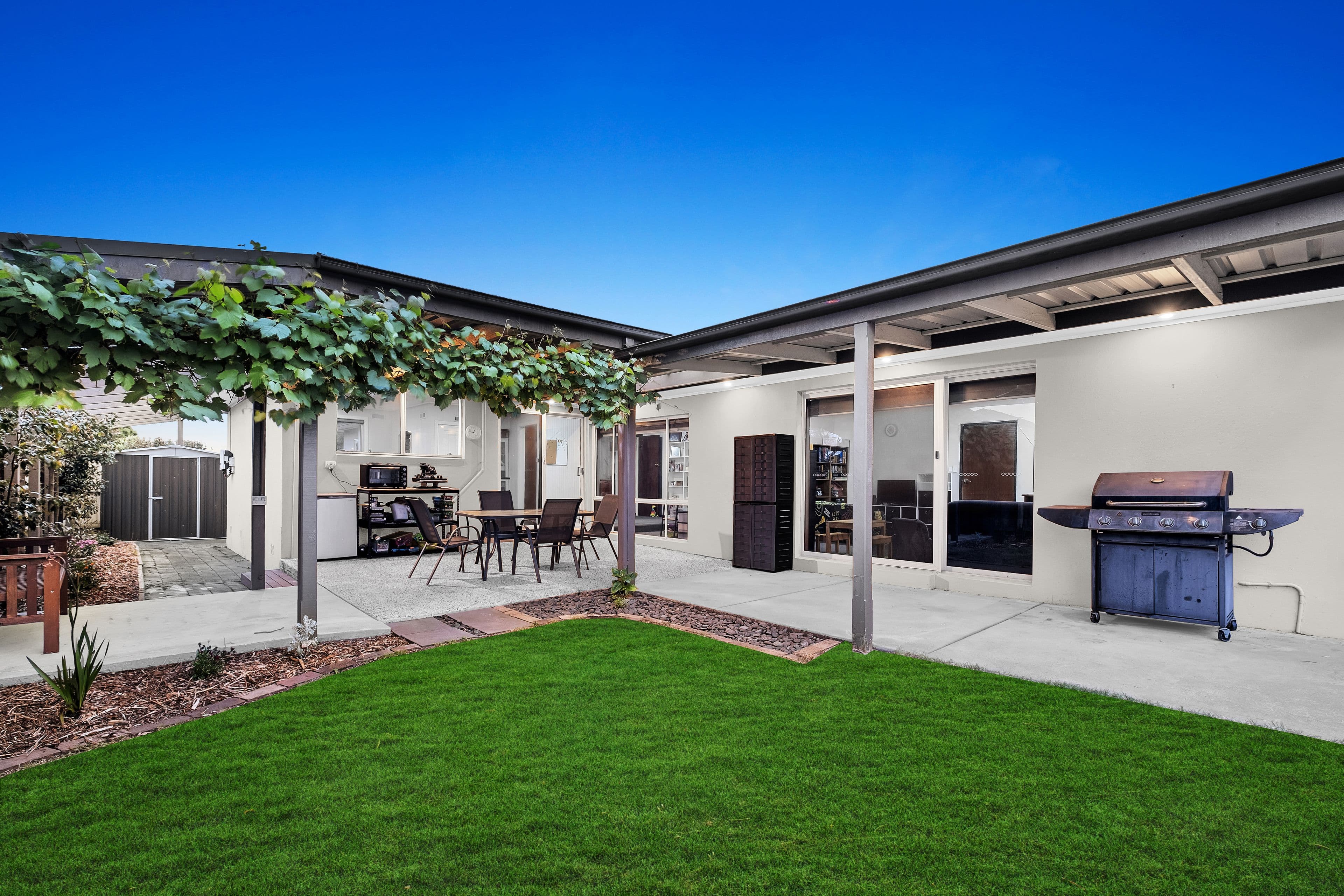 32 Cranbourne Drive, Cranbourne VIC 3977, Cranbourne - Thumbnail 4
