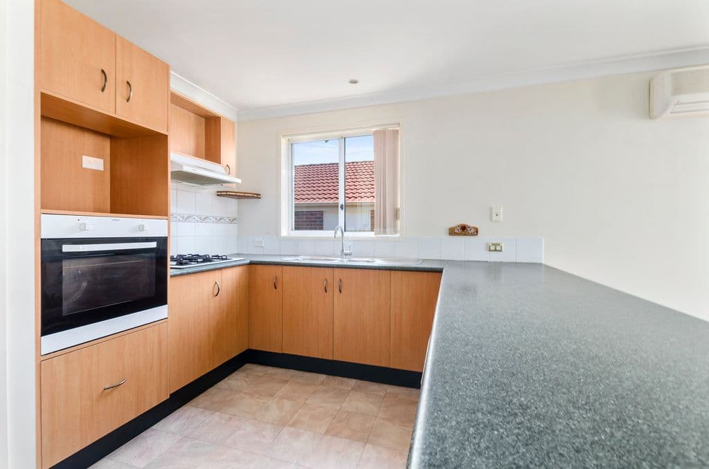 11 Glenlee Drive, Horsley - Thumbnail 3