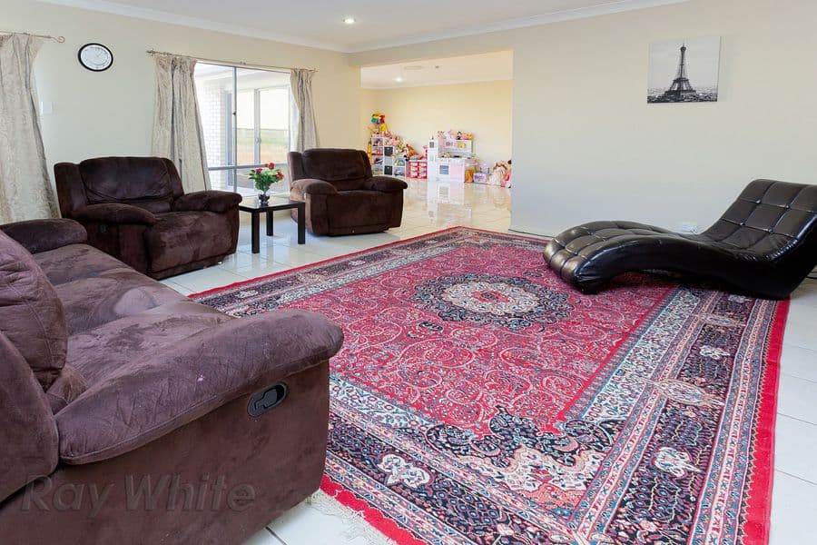 8 Lloyd Bird Crescent, SPRINGFIELD LAKES QLD 4300, Springfield Lakes - Thumbnail 4