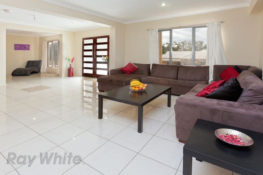 8 Lloyd Bird Crescent, SPRINGFIELD LAKES QLD 4300, Springfield Lakes - Thumbnail 5