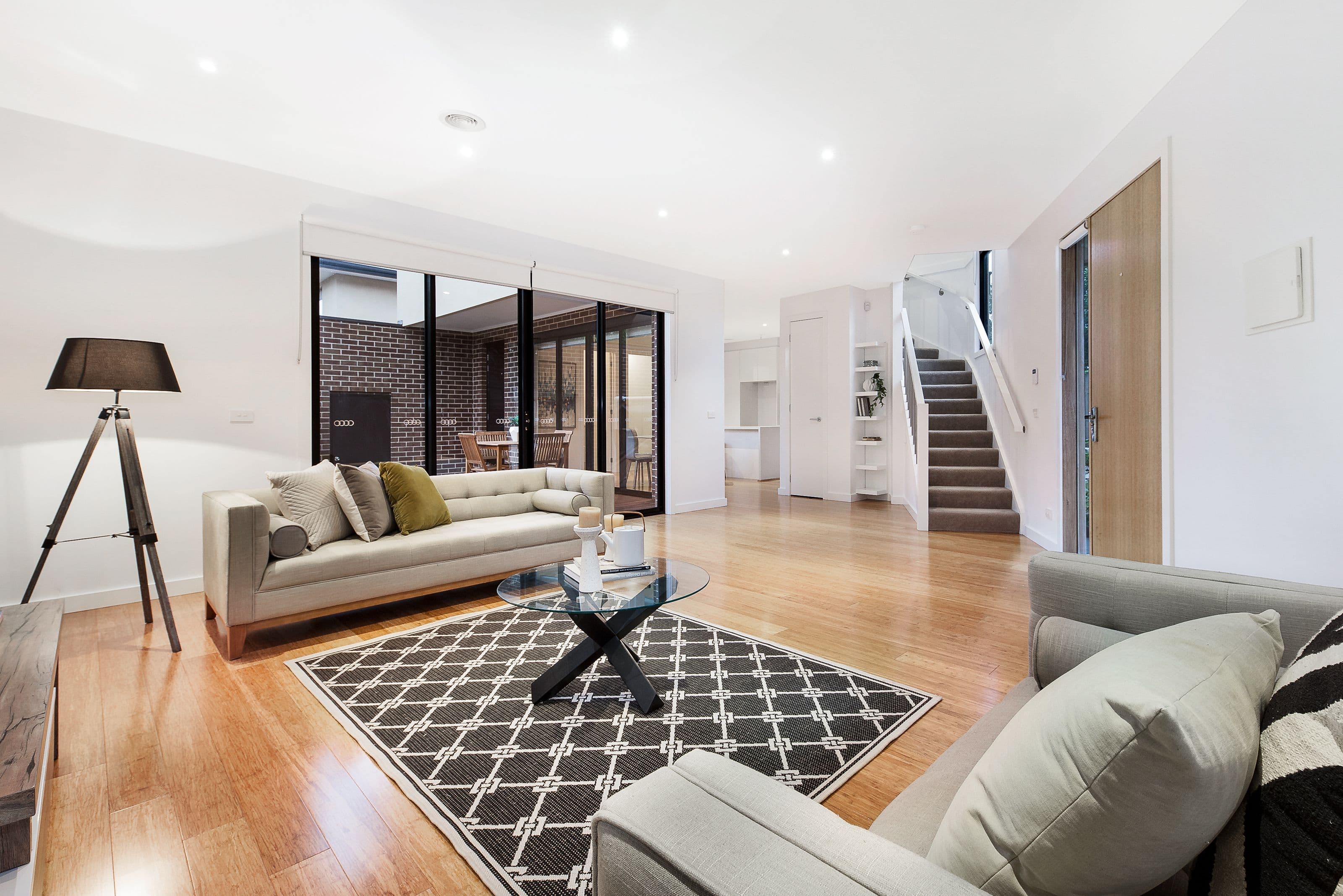9 Newton Grove, Glen Waverley VIC 3150, Glen Waverley - Thumbnail 2
