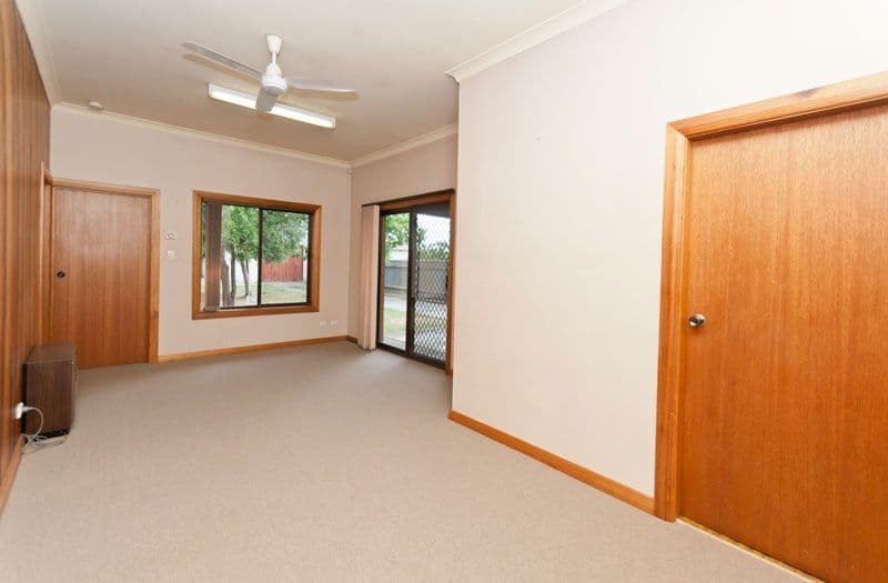 15 Plymouth Avenue, DEVON PARK SA 5008, Devon Park - Thumbnail 2