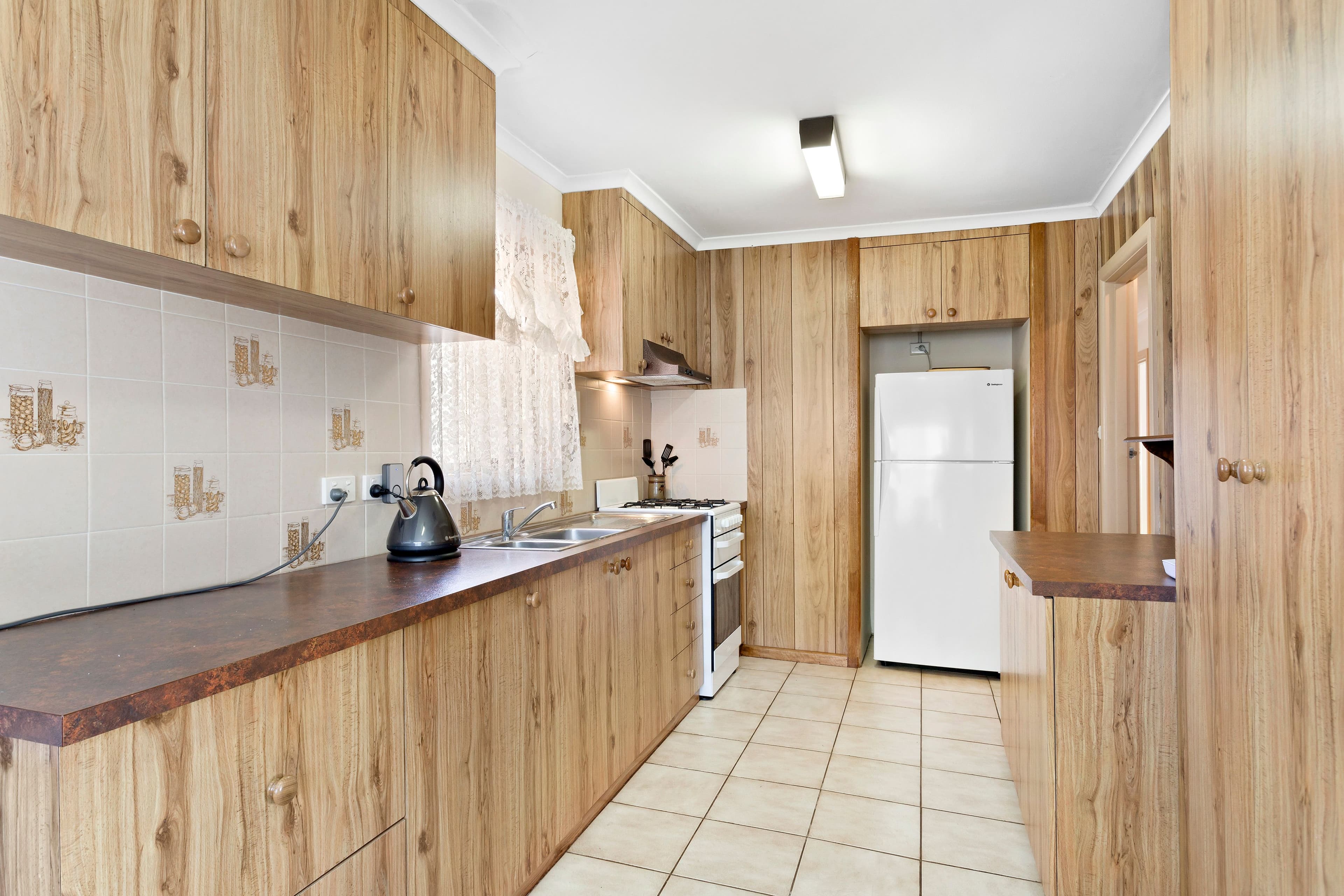 27 Valerie Street, Lalor VIC 3075, Lalor - Thumbnail 2