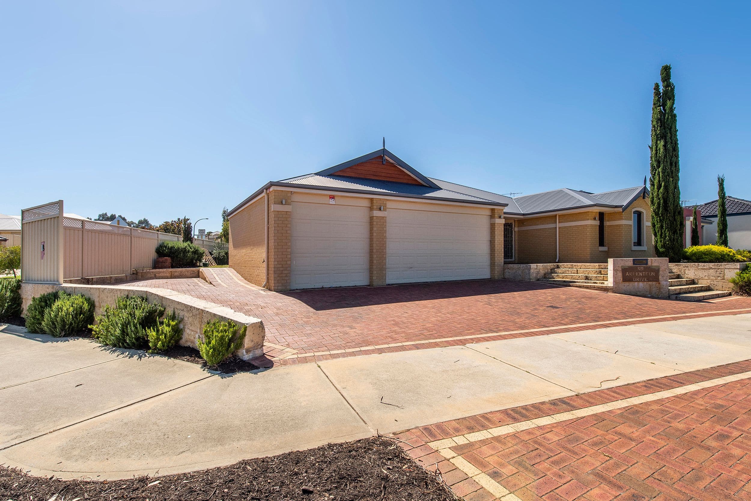 121 Arpenteur Drive, Baldivis WA 6171, Baldivis - Thumbnail 2