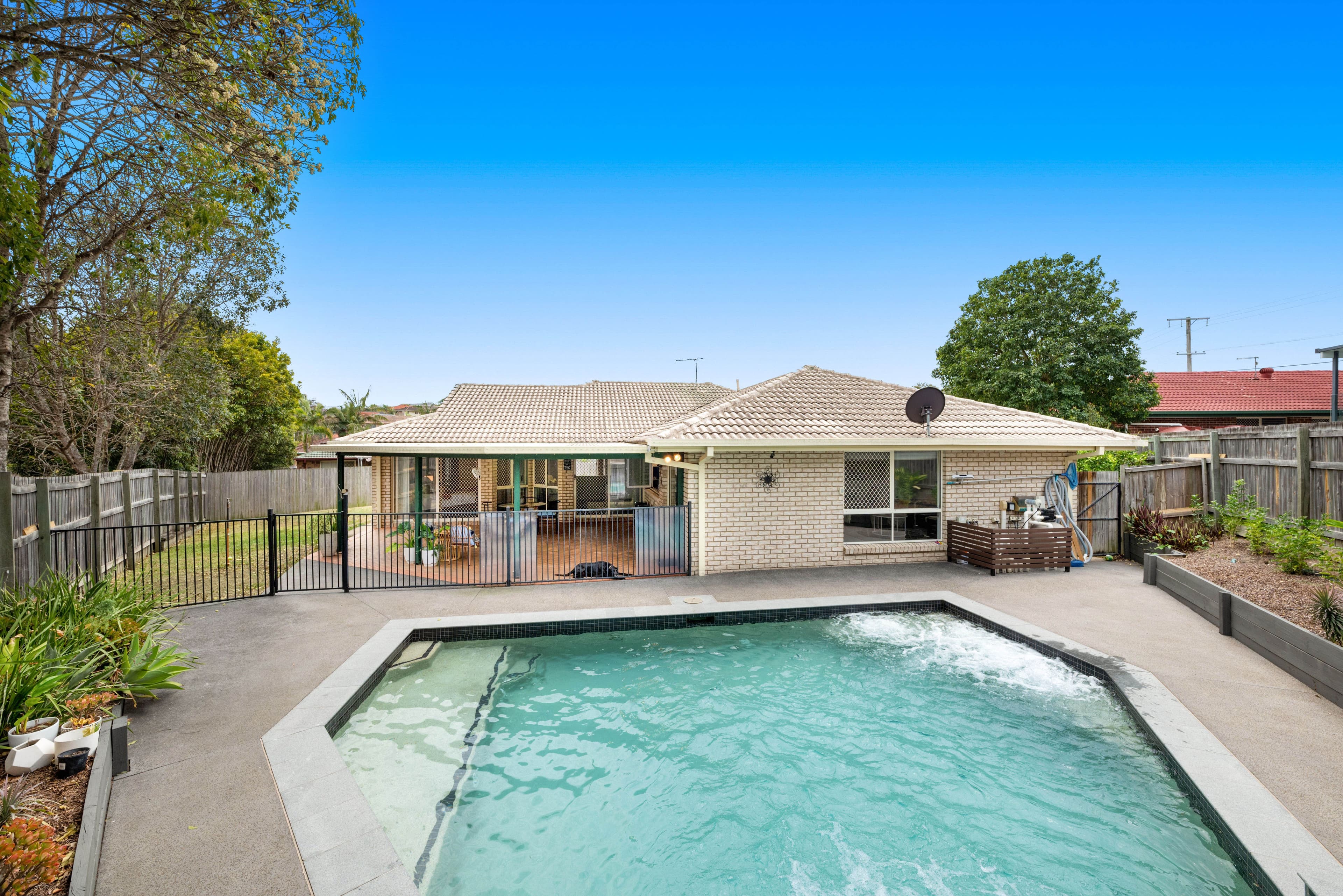67 Berkley Place, Carindale QLD 4152, Carindale - Thumbnail 2