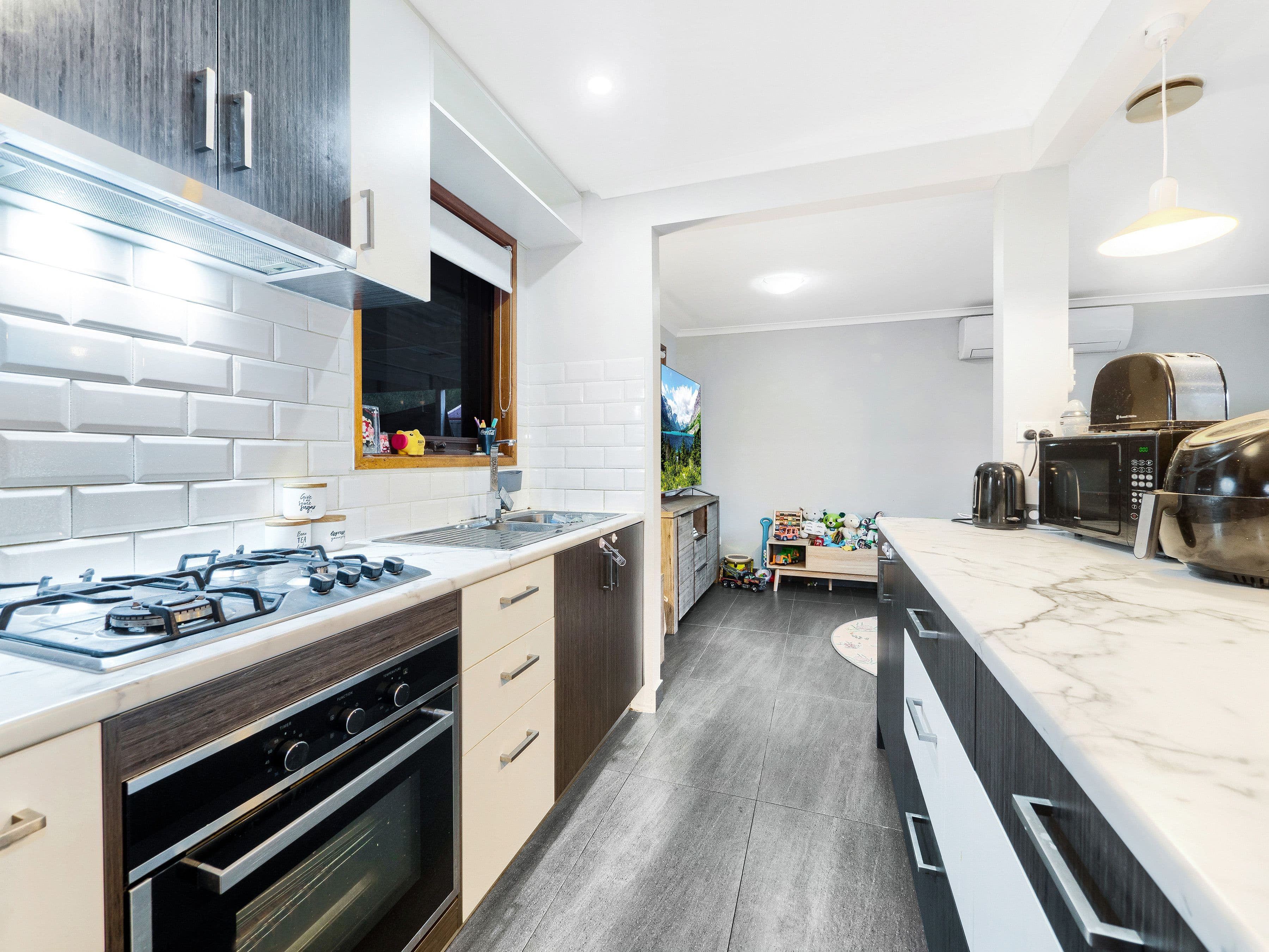 22 Strafford Avenue, Cranbourne VIC 3977, Cranbourne - Thumbnail 7
