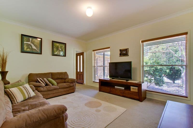 7  Yandiah Place, CASTLE HILL NSW 2154, Castle Hill - Thumbnail 2